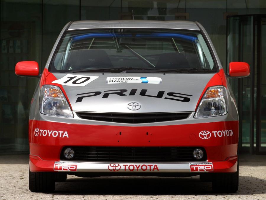  Toyota Prius GT Concept 2004 года  (фото 4 из 7)